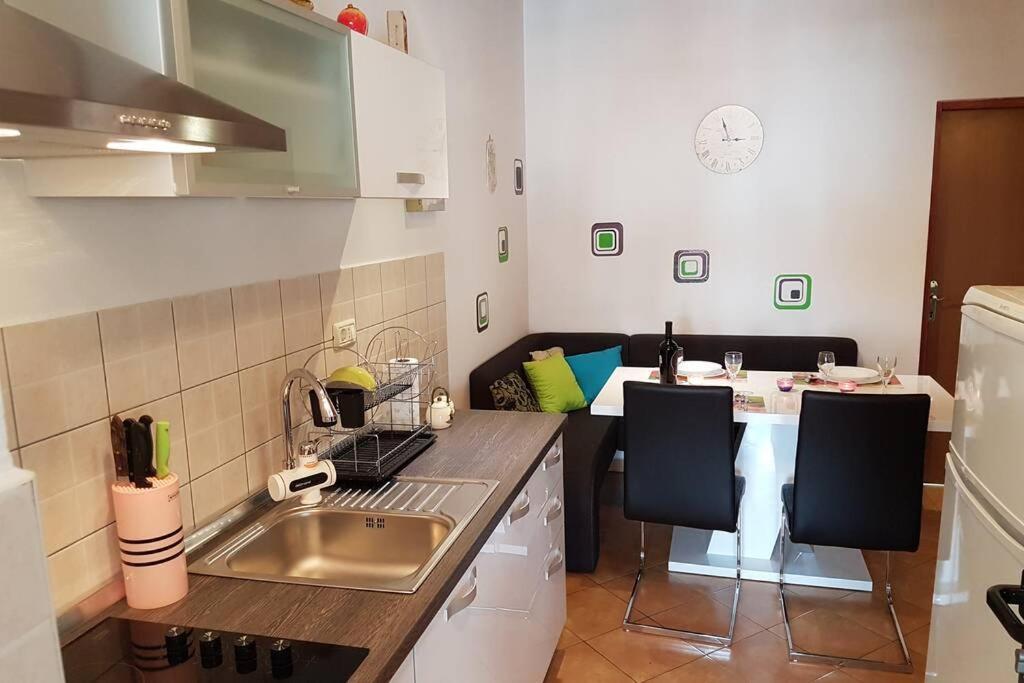 Apartments Kristina Fazana D Eksteriør billede